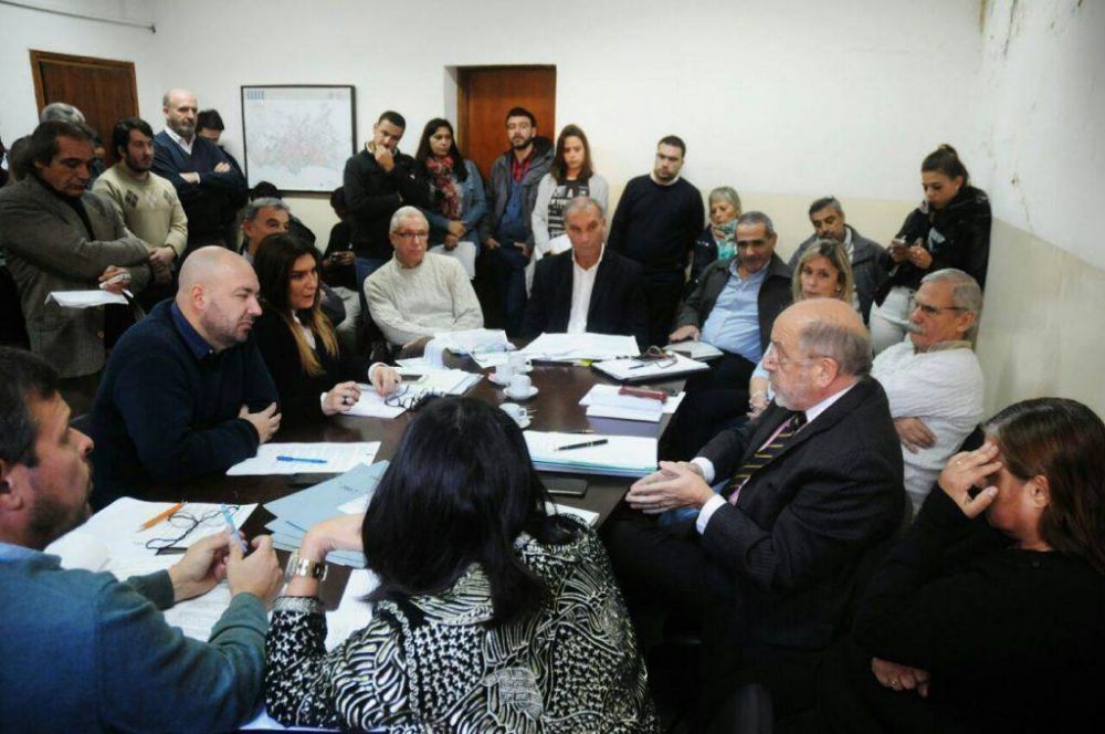Blanco neg� que falten insumos en centros de salud y desestim� la emergencia sanitaria