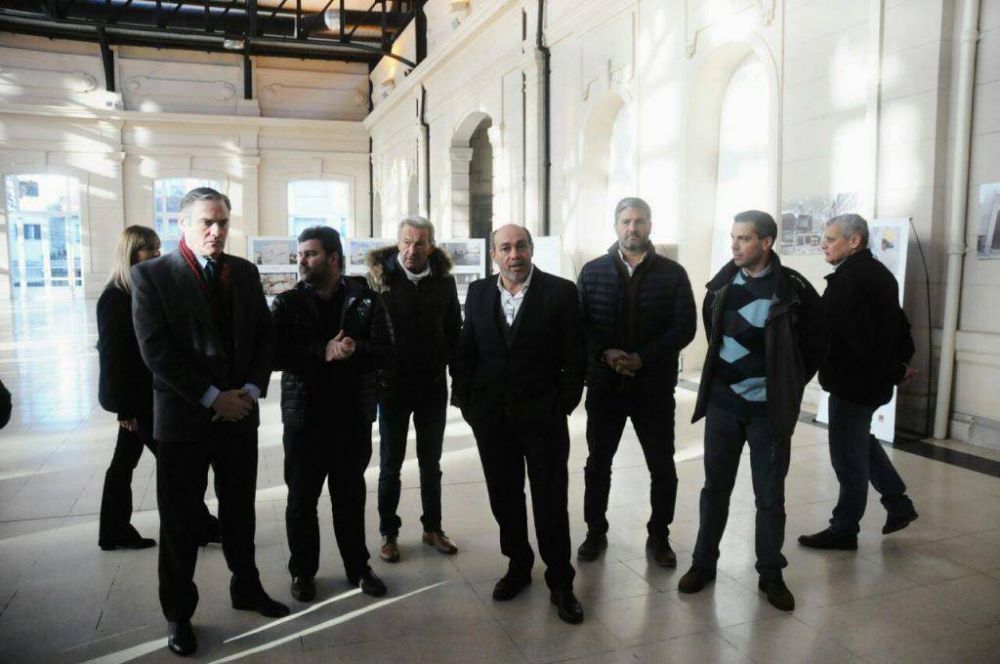 Cambio en la agenda de Arroyo por un viaje �casi imprevisto� a La Plata