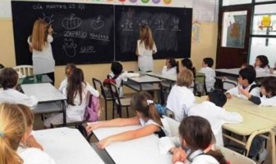 En un clima de �enorme malestar�, docentes vuelven a rechazar descuentos por paro
