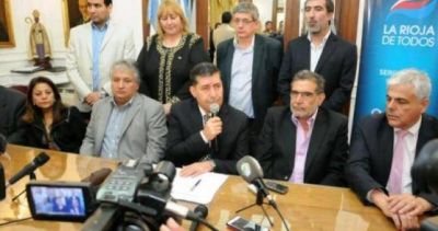 Por el piso: 16% de aumento para estatales riojanos