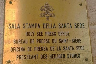 El Santo Padre env�a sus condolencias por el �b�rbaro atentado en Ter�n�