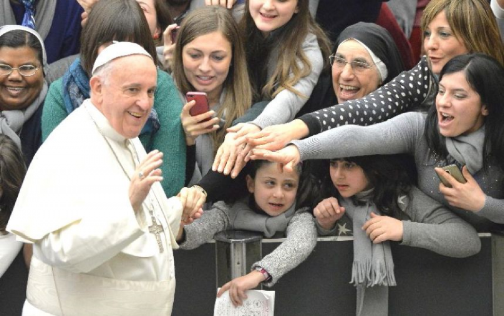 El Papa inst a defender derecho de la mujer a 'introducirse activamente en todos los mbitos'