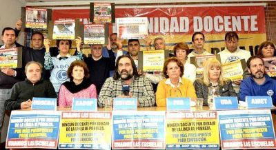 Gremios docentes advierten que har�n paro si el gobierno no devuelve descuentos
