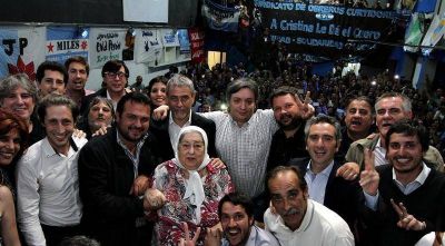 El cristinismo en su laberinto: La C�mpora quiere quemar las naves y los intendentes competir en las PASO