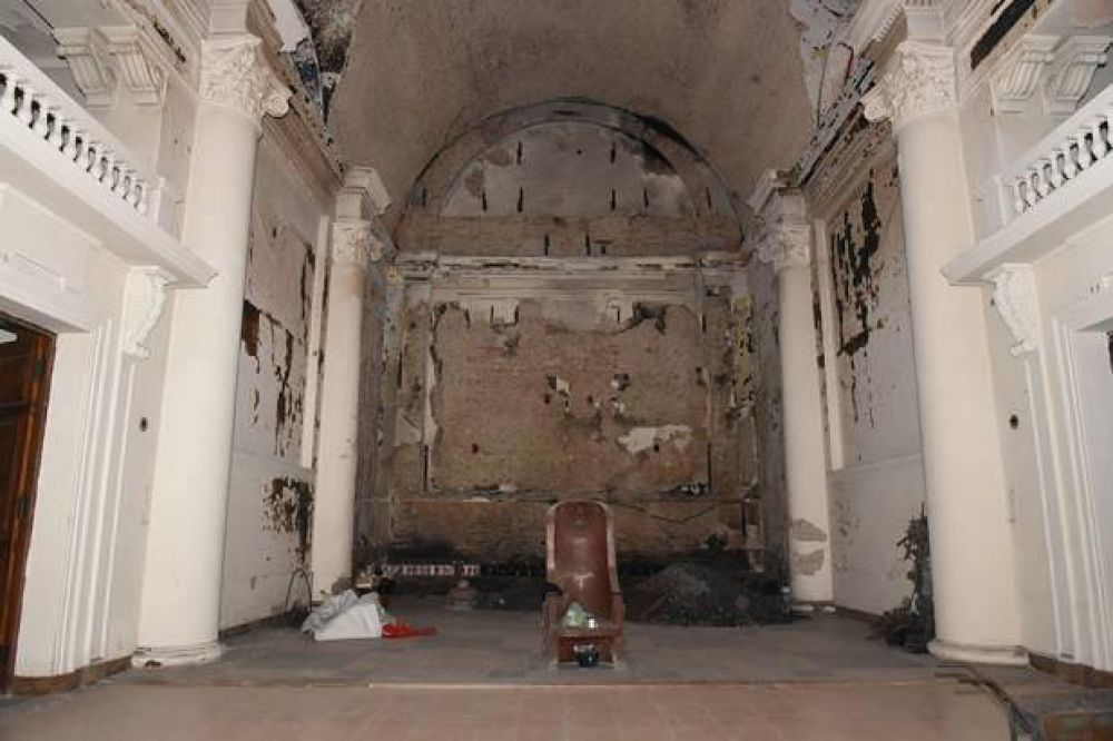 Esperan evaluaci�n de un Instituto de Rosario para la reconstrucci�n de la Catedral