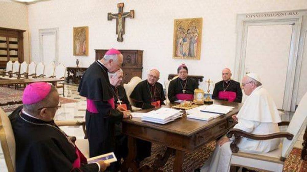 El duro reproche de los obispos venezolanos al papa Francisco