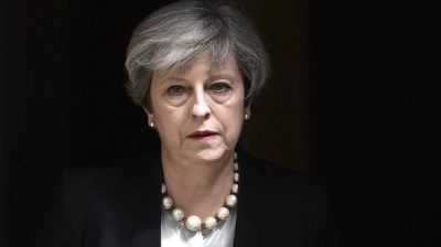 May busc� el respaldo de sus legisladores, mientras se demora el nuevo gobierno y el Brexit