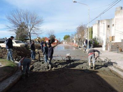 TANDIL: Lunghi: �Tenemos un nivel de inversi�n r�cord en obra p�blica�