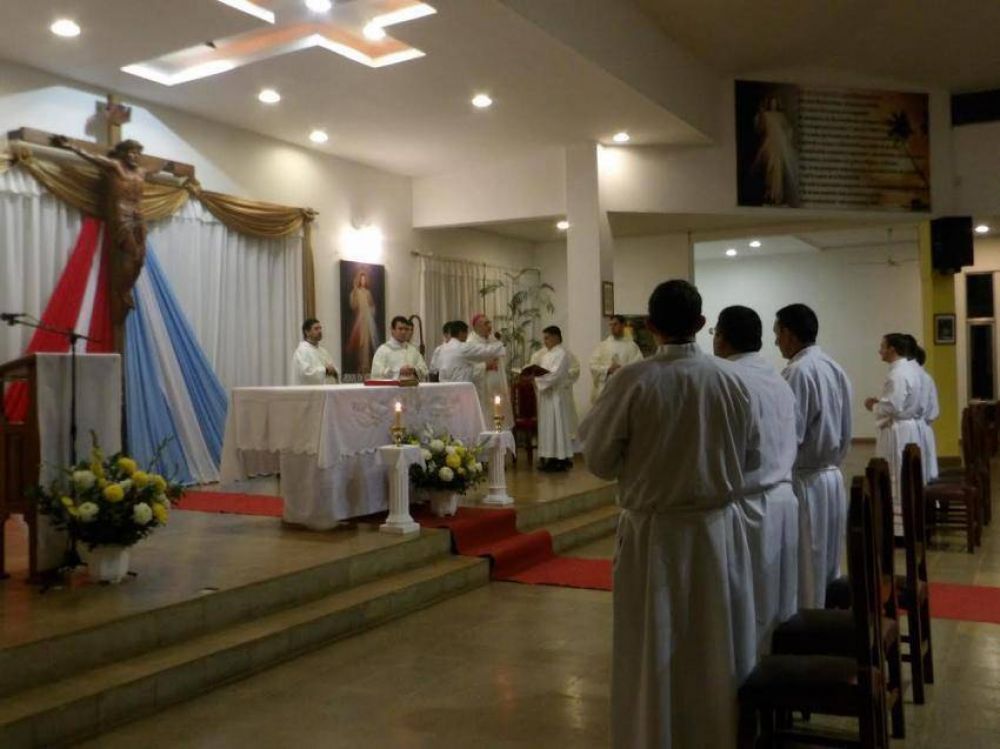 Mons. Mart�nez �Queremos decirle am�n al amor de Dios, a su amor que nos completa�