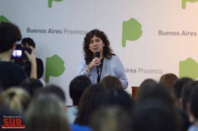 La ministra Ortiz dio la bienvenida a los m�s de 1.000 residentes que ingresan a los hospitales