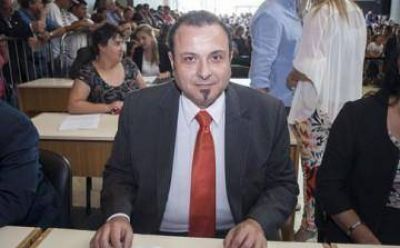  Leonis: �La relegaci�n del radicalismo gener� los errores de la gesti�n�