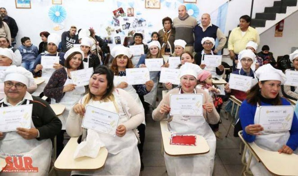 Martiniano Molina entreg� diplomas de formaci�n profesional