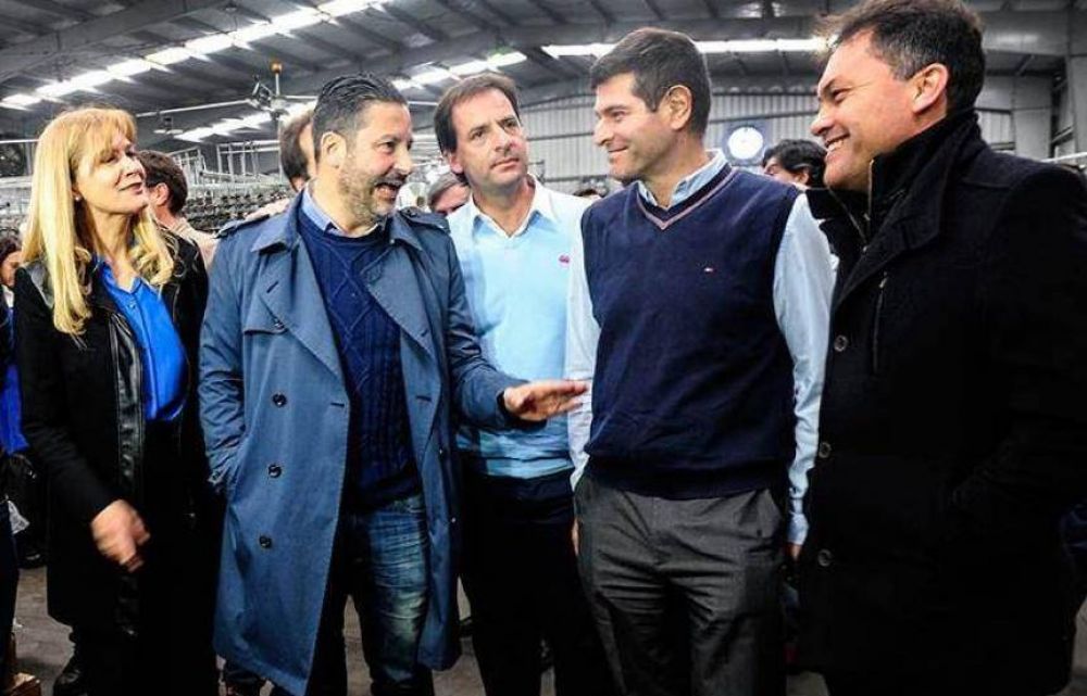 Los intendentes deber�n resignar el sello, la marchita y la imagen de Per�n y Evita