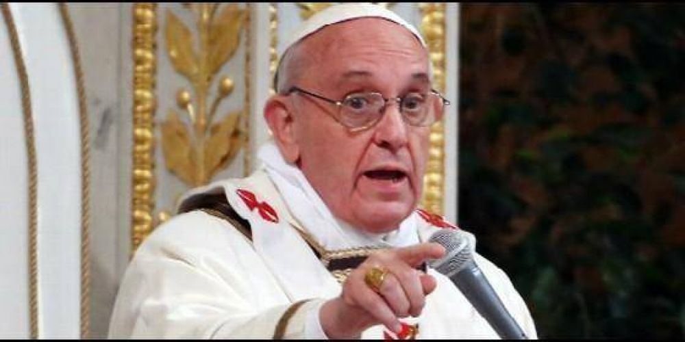 El Papa carga contra la corrupcin, 