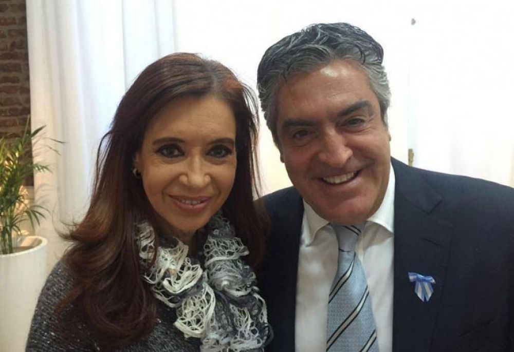 Agredieron al abogado Gregorio Dalb�n, representante de CFK