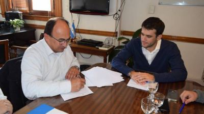 Salom�n firm� convenio con el Ministerio de Agroindustria de la Naci�n