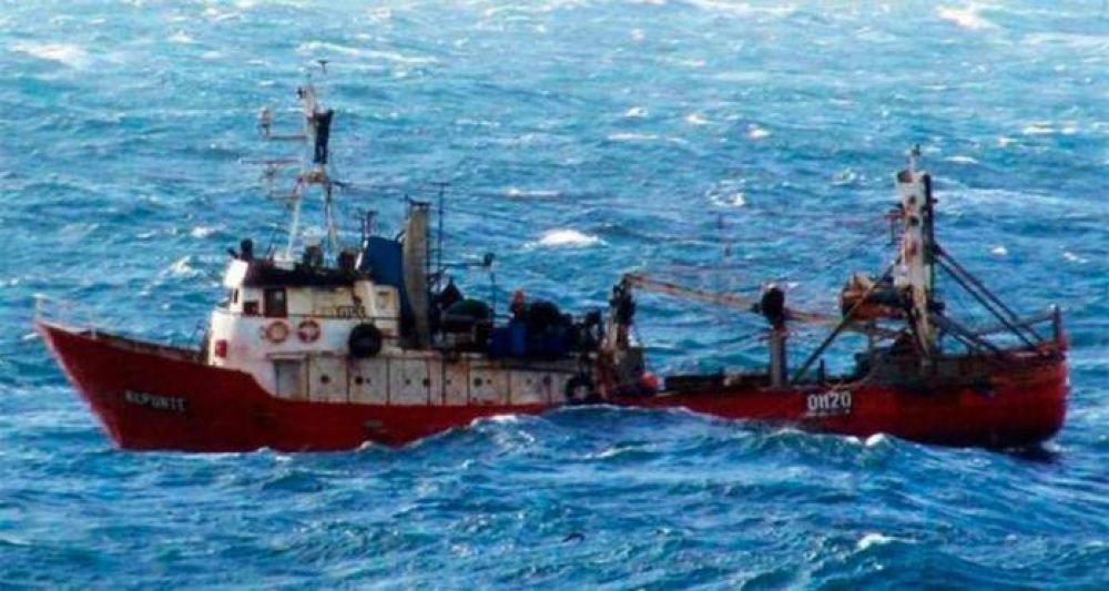 Tragedia en el mar: se hundi un buque pesquero, un muerto y 9 desaparecidos