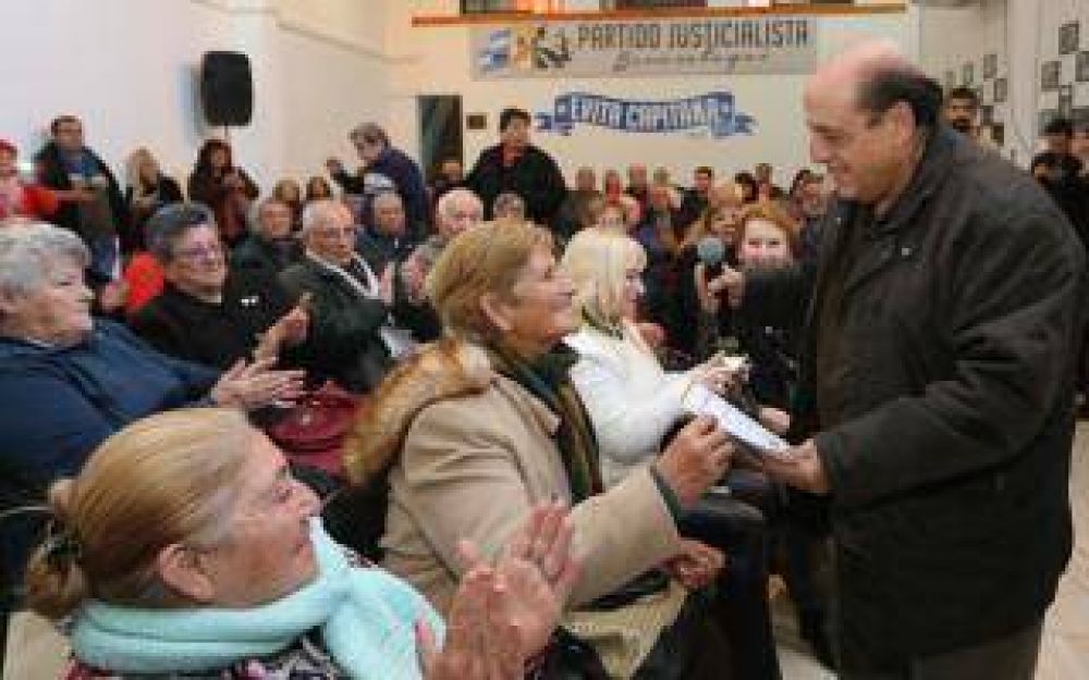 El Partido Justicialista reconoci� a 96 militantes de Berazategui