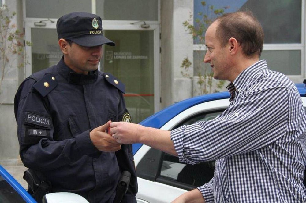 Lomas: entregan m�s m�viles para reforzar el patrullaje en los barrios