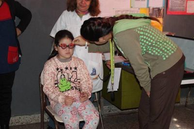 El Programa de Salud Visual sigue recorriendo los barrios
