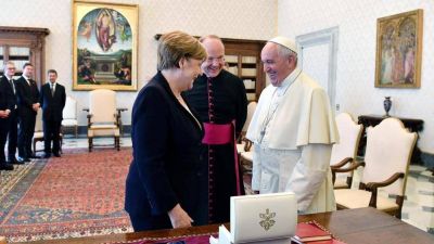 Merkel con el Papa: sinton�a sobre la necesidad de derribar los muros