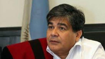 El peronista Ishii lanz� su precandidatura con cr�ticas a Cristina