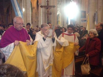 Mons. Aguer pidi� no caer en el �antropocentrismo� en las capillas de adoraci�n perpetua