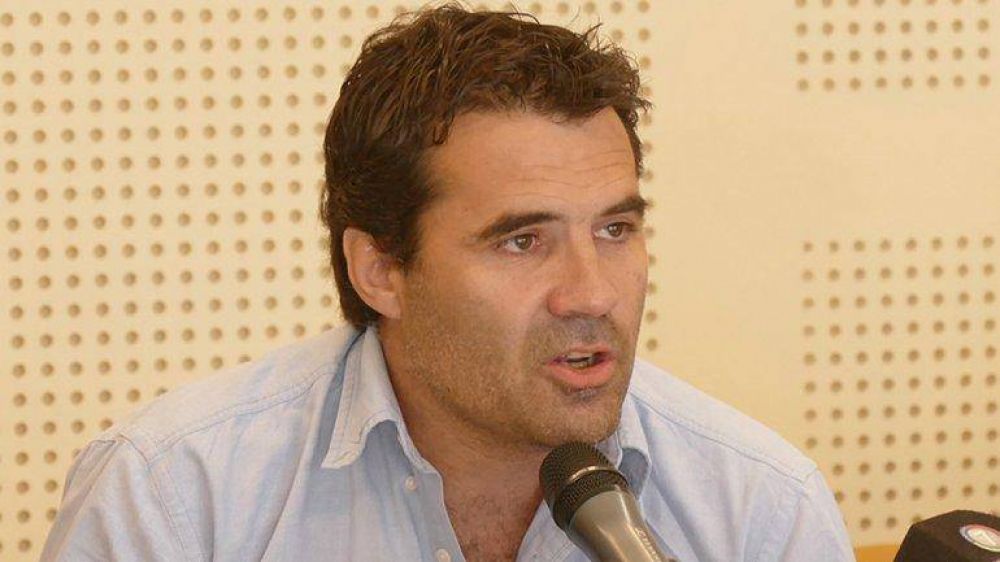 Dar�o Mart�nez ya hace campa�a por todo el interior