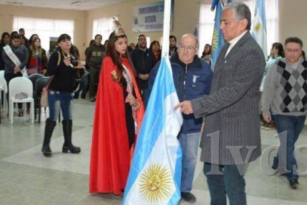 En el D�a de la Bandera se rindi� homenaje a su creador Manuel Belgrano
