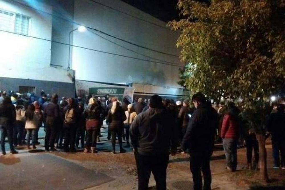 Ajuste brutal: Ms de 600 trabajadores en la calle tras el cierre de una fbrica en Vicente Lpez