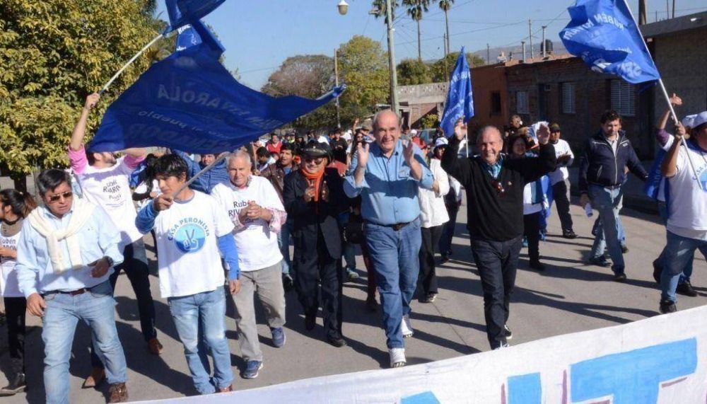 Legislador visit� a los vecinos del barrio Chijra