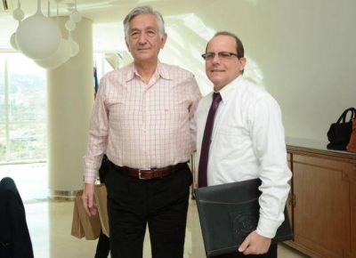 Alberto Rodr�guez Sa� recibi� al embajador cubano y lo distingui� como visitante ilustre