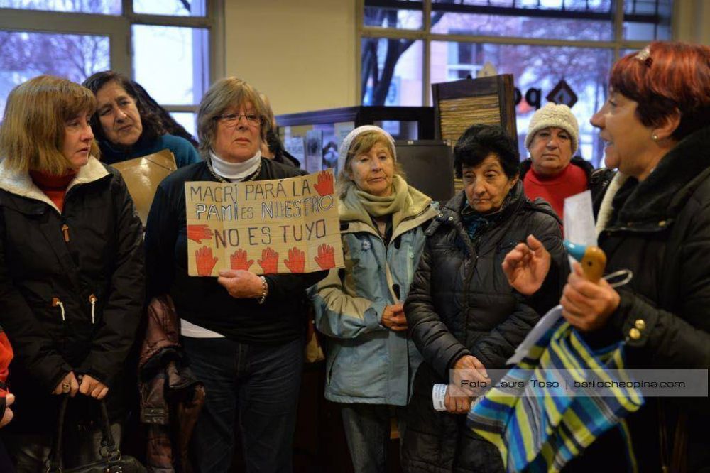 Los abuelos volvieron a reclamar en el PAMI de Bariloche