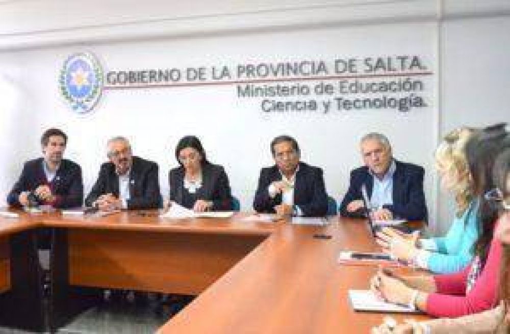 Agua Potable de Jujuy tendr� un laboratorio m�vil en zonas rurales para analizar muestras de agua �in situ�