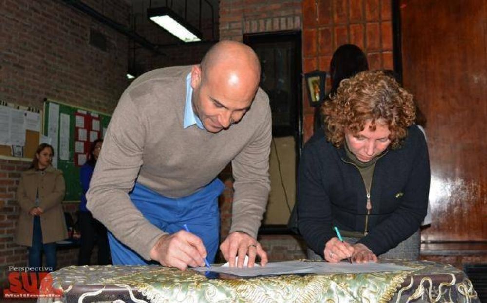 Profundizan el funcionamiento de Talleres Barriales en el Normal de Quilmes