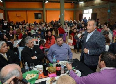 El Gobierno anunci� que finalizar� las viviendas inconclusas de Villa Larca