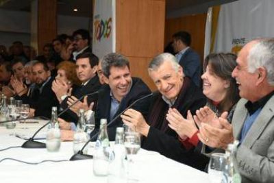 El frente Todos define entre hoy y ma�ana sus precandidatos