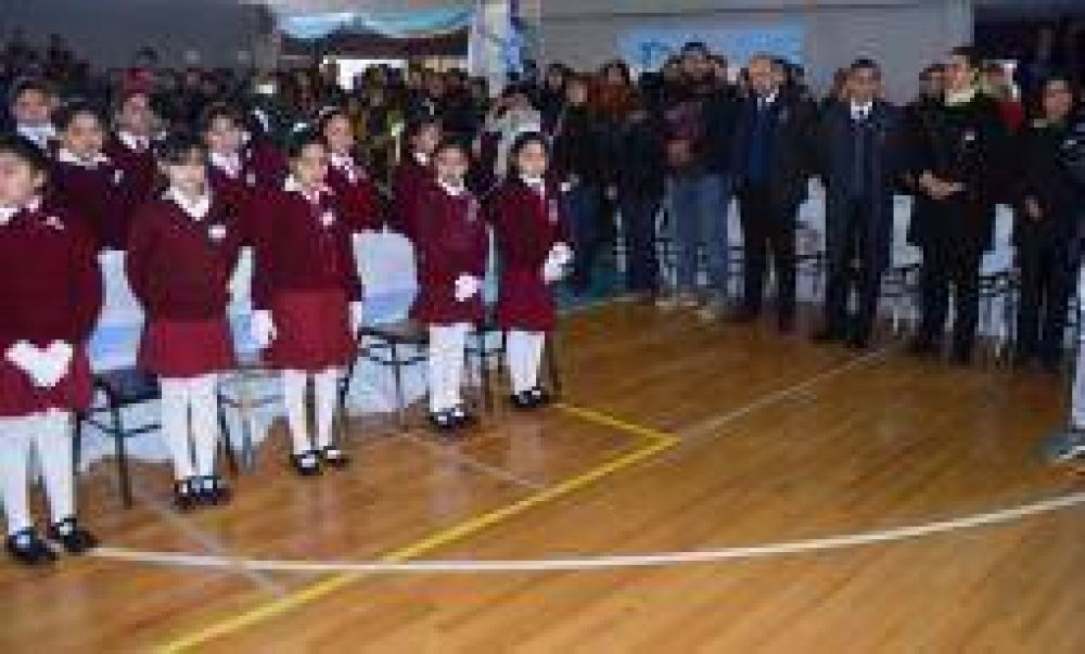 Paredes llam� a un replanteo total de la educaci�n riojana
