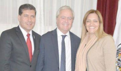 El gobernador Casas se reuni� con el senador Pinedo