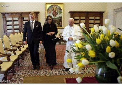El Papa recibi� a los reyes de los Pa�ses Bajos: entre los temas abordados, el fen�meno migratorio
