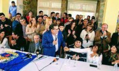 El PJ oficializ� sus candidatos, con Menem a la cabeza