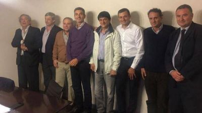 Antes de firmar como candidato Randazzo perdi� dos intendentes