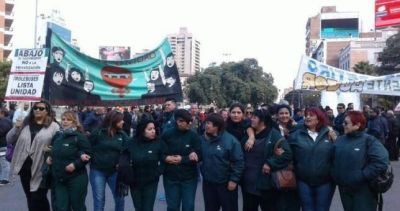 Trabajadoras de Trolebuses cordobeses movilizan contra los despidos y la discriminaci�n
