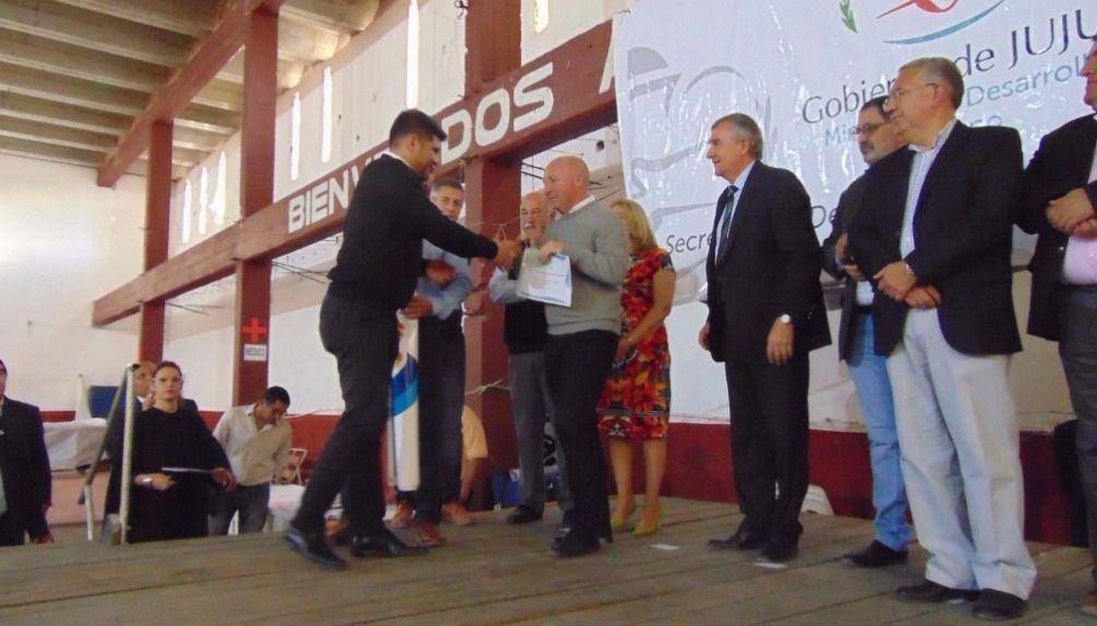 Carlos Mac Allister, por los 