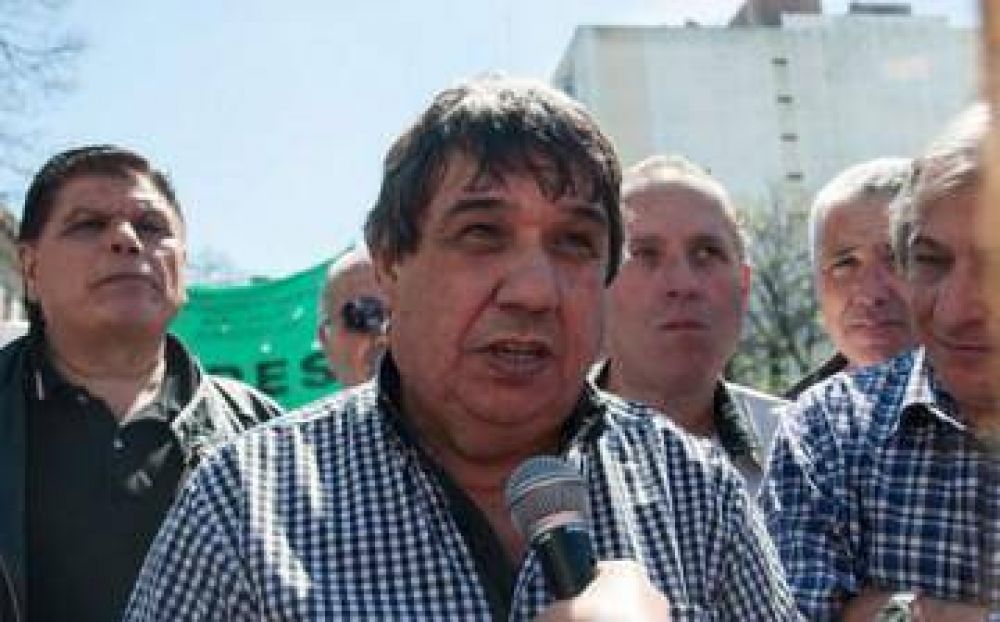 Rub�n �cholo� Garc�a: �Si hay que hacer un podio de los intendentes incumplidores, el primero es Jorge Ferraresi�