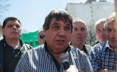 Rub�n �cholo� Garc�a: �Si hay que hacer un podio de los intendentes incumplidores, el primero es Jorge Ferraresi�