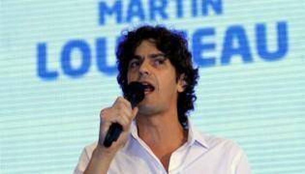 Lousteau presenta sus candidatos en un teatro