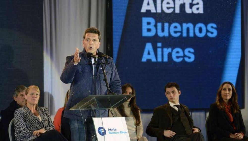 Massa, otra vez en la avenida del medio: �Hay que ponerle un freno al empobrecimiento y al pasado�