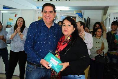 El Intendente Jofr� entreg� indumentaria a empleados de distintas �reas de la Municipalidad