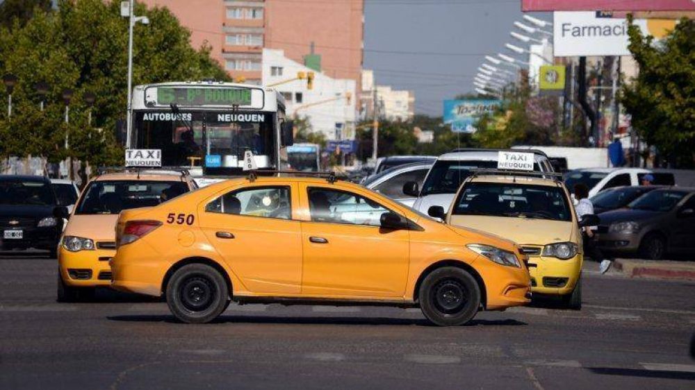 Taxis aumentan un 5,5% esta semana y analizan otra suba